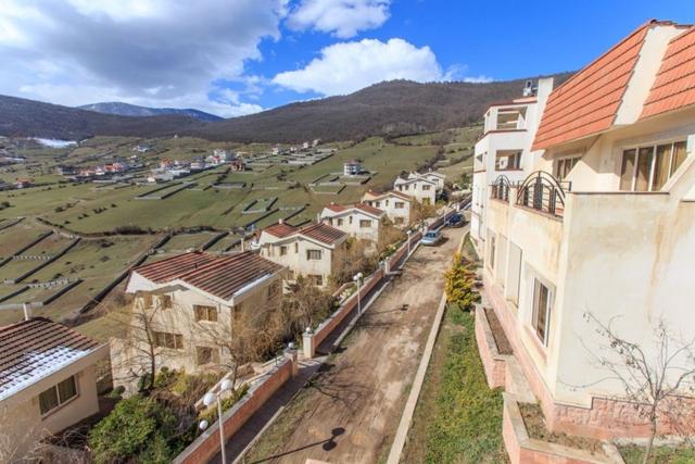 مجموعه ویلایی باران سبز